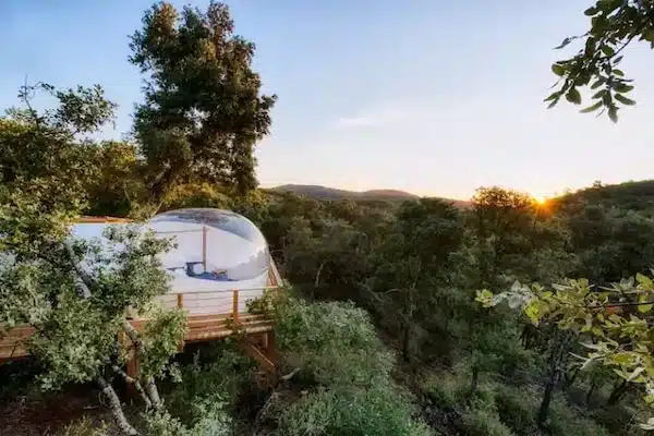 Logement insolite dans une magnifique bulle au cœur des Cévennes au Mas du Barbeau.