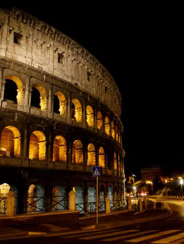 Sortir le soir à Nîmes : les Arènes de nuit éclairées