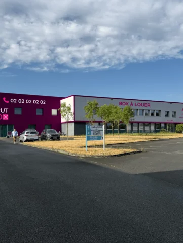 Atout-box s'installe à Angers, photo de la facade du centre