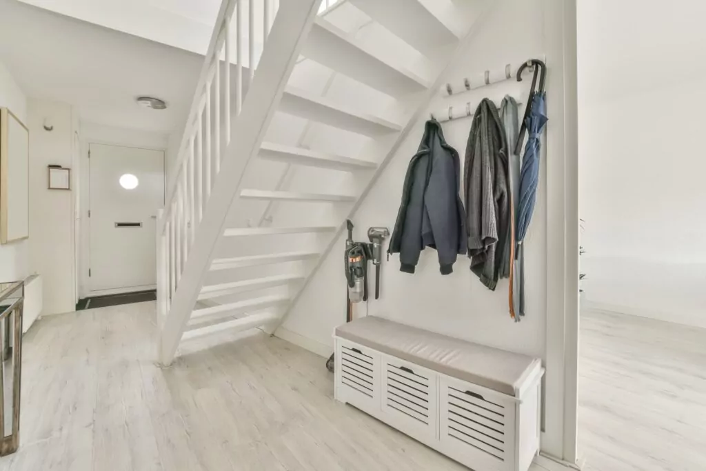 espace rangement sous l'escalier